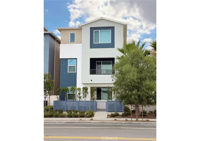 Photo 3 of Single family home for sale at 254 N Standard Ave, Santa Ana, CA 92701 | MLS# TR26113684 | Listing updated on 2026-06-29