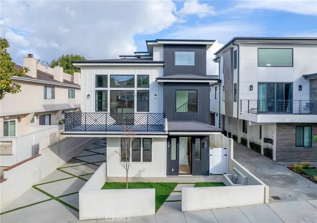 Homes for sale in Redondo Beach, CA | 110 S Irena Ave #A, Redondo Beach, CA 90277 | MLS# SB26113855