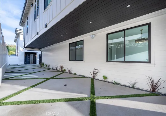 Homes for sale in Redondo Beach, CA | 110 S Irena Ave #B, Redondo Beach, CA 90277 | MLS# SB26113888
