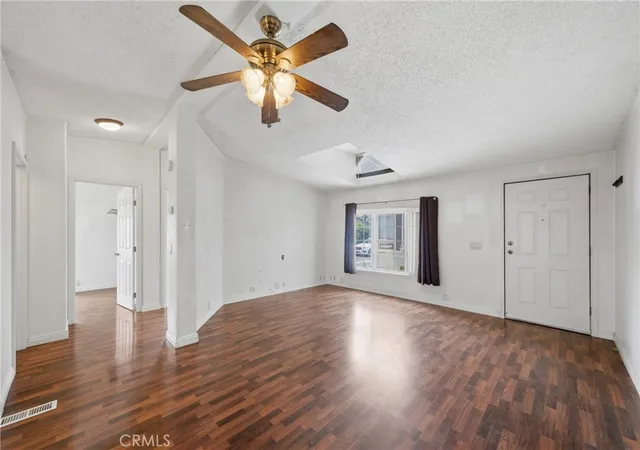 Photo 3 of Manufactured home for sale at 10800 Dale Ave #215, Stanton, CA 90680 | MLS# OC26114589 | Listing updated on 2026-10-27