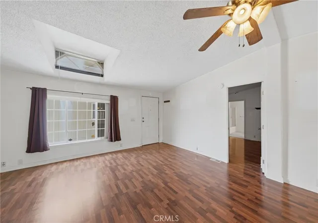 Photo 4 of Manufactured home for sale at 10800 Dale Ave #215, Stanton, CA 90680 | MLS# OC26114589 | Listing updated on 2026-10-27