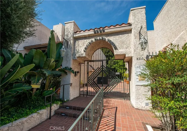 1st image of 5333 Zelzah Ave #102, Encino, CA 91316 | MLS# SR26111853