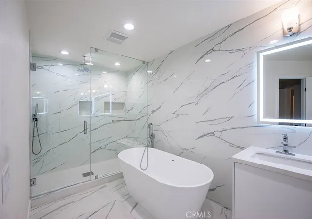 9th image of 5333 Zelzah Ave #102, Encino, CA 91316 | MLS# SR26111853