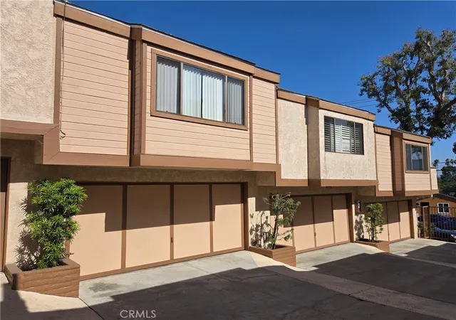 Homes for sale in Inglewood, CA | 547 E Hazel St #12, Inglewood, CA 90302 | MLS# SB26114636