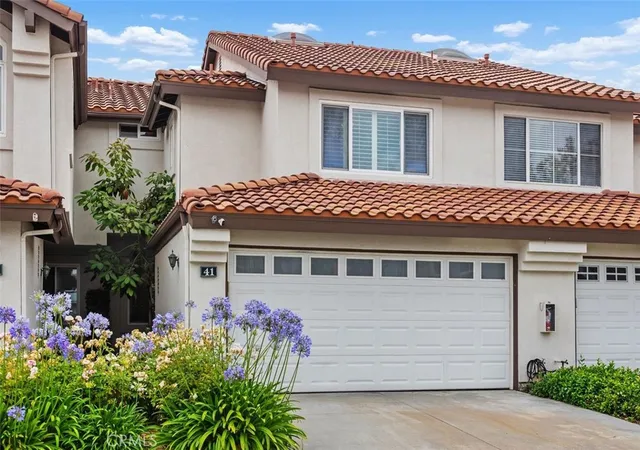 Photo 36 of Townhouse for sale at 41 Via Lampara, Rancho Santa Margarita, CA 92688 | MLS# OC26111124 | Listing updated on 2026-10-01