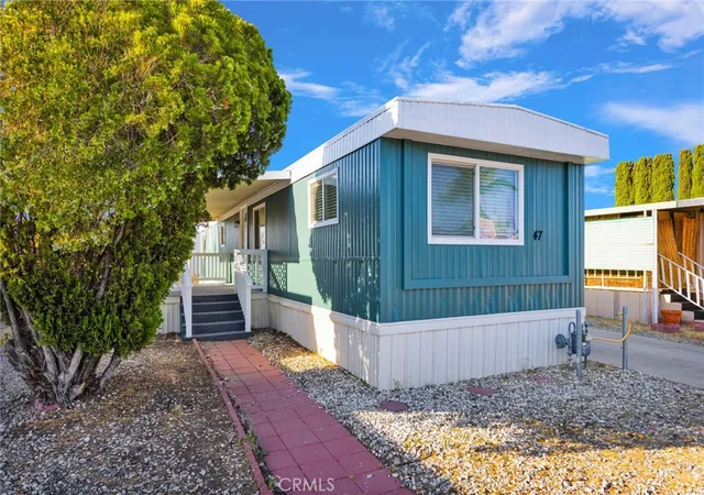 Photo 3 of Sale Pending at 15252 Seneca Rd #47, Victorville, CA 92392 | MLS# HD26113472 | Listing updated on 2026-09-10