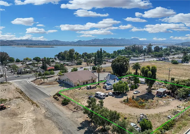 Photo 4 of Sale Pending at 33040 Maiden, Lake Elsinore, CA 92530 | MLS# IG26114915 | Listing updated on 2026-10-01