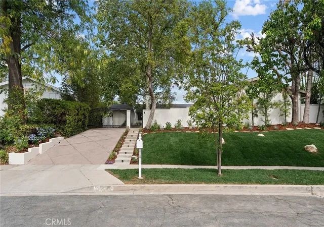 69th image of 23925 Crosson Dr, Woodland Hills, CA 91367 | MLS# SR26114906
