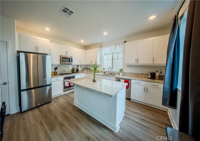Photo 2 of Sale Pending at 364 Castaic Way, Rialto, CA 92377 | MLS# CV26114980 | Listing updated on 2026-10-09