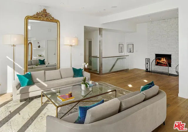 Photo 3 of Single family home for sale at 1433 Summitridge Dr, Beverly Hills, CA 90210 | MLS# 26839263 | Listing updated on 2026-06-04