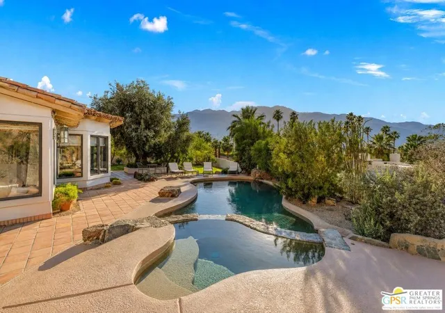 Photo 3 of Single family home for sale at 2300 S Bisnaga Ave, Palm Springs, CA 92264 | MLS# 26836045PS | Listing updated on 2026-09-08