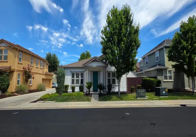 Single family home for sale at 9403 Vintner Cir, Patterson, CA 95363 | MLS# ML82048746