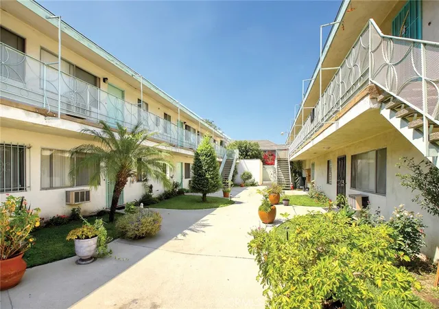 Homes for sale in Huntington Park, CA | 2821 Randolph St, Huntington Park, CA 90255 | MLS# CV26114763