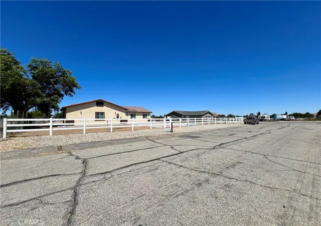 2nd image of 40719 171th Street, Lake Los Angeles, CA 93535 | MLS# SR26115182