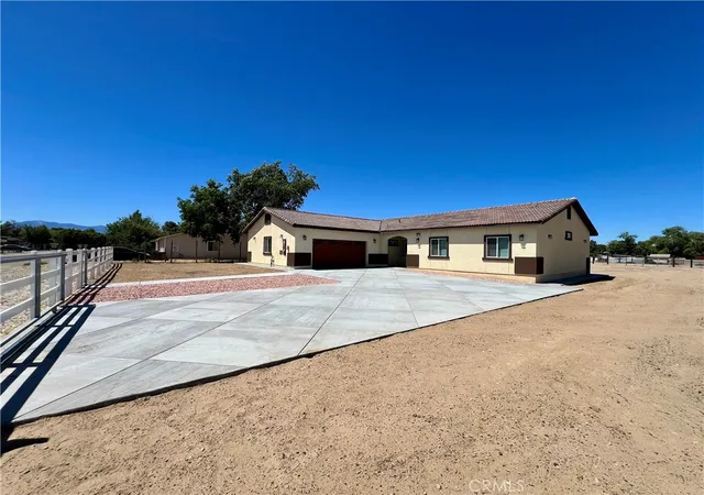 5th image of 40719 171Th Street, Lake Los Angeles, CA 93535 | MLS# SR26115182