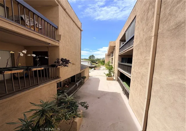 image of 335 N Adams St, Glendale, CA 91206