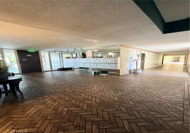 image of 335 N Adams St, Glendale, CA 91206