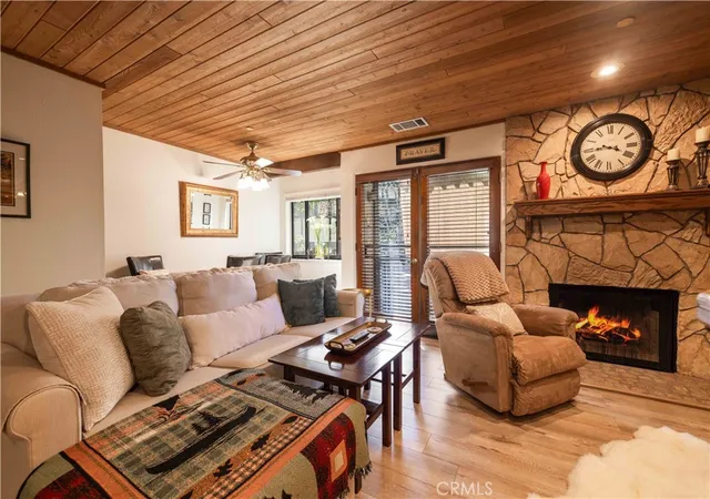 3rd image of 39802 Lakeview Dr, Big Bear Lake, CA 92315