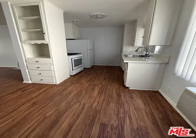 Listing Photo 4 - Condo for sale in building located at 3111 W Ramona Rd, Alhambra, CA 91803