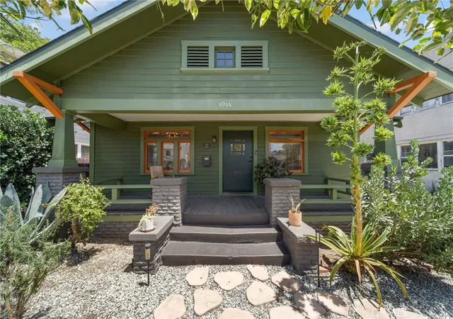 Photo 3 of Single family home for sale at 1014 Magnolia, Long Beach, CA 90813 | MLS# PW26115151 | Listing updated on 2026-09-12