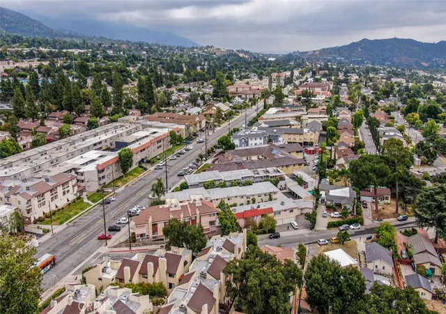 24th image of 4033 Liberty Ave, La Crescenta, CA 91214 | MLS# BB26115007