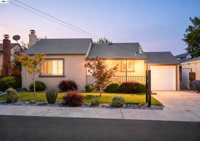 Homes for sale in Castro Valley, CA | 2293 Vestal Ave, Castro Valley, CA 94546 | MLS# 41136198