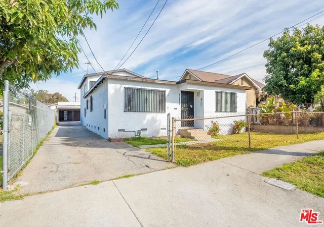 2nd image of 3961 E 5th St, Los Angeles, CA 90063 | MLS# 26839579