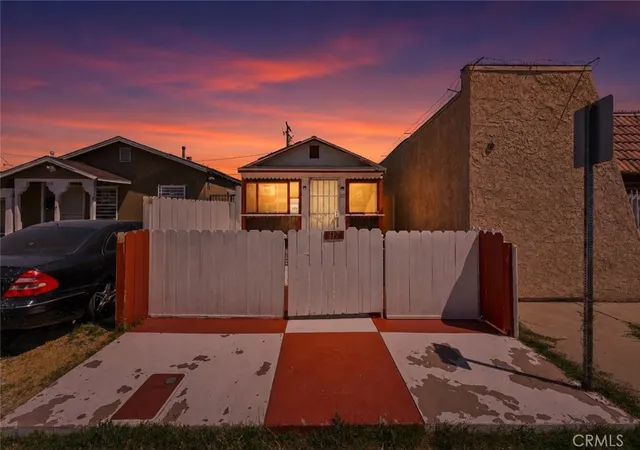 image of 117 W Pillsbury St, Lancaster, CA 93534 | MLS# SR26114308