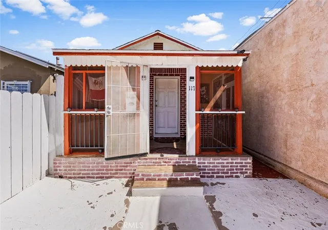 image of 117 W Pillsbury St, Lancaster, CA 93534 | MLS# SR26114308