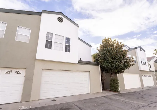 5th image of 9146 Lemona Ave #105, North Hills, CA 91343 | MLS# SR26115402
