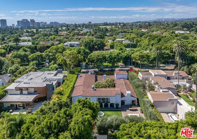 Homes for sale in Beverly Hills, CA | 820 N Roxbury Dr, Beverly Hills, CA 90210 | MLS# 26839607