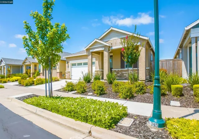 Photo 2 of Single family home for sale at 2071 Reunion Ln, Rio Vista, CA 94571 | MLS# 41136209 | Listing updated on 2026-06-11
