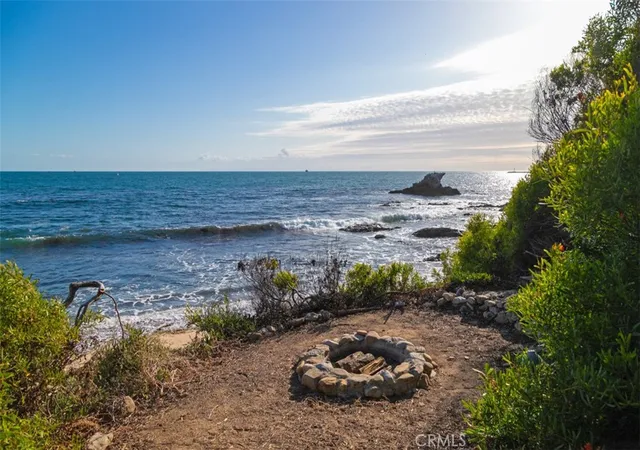 Photo 3 of Mansion for sale at 177 Shorecliff Rd, Corona Del Mar, CA 92625 | MLS# OC26114878 | Listing updated on 2026-09-26
