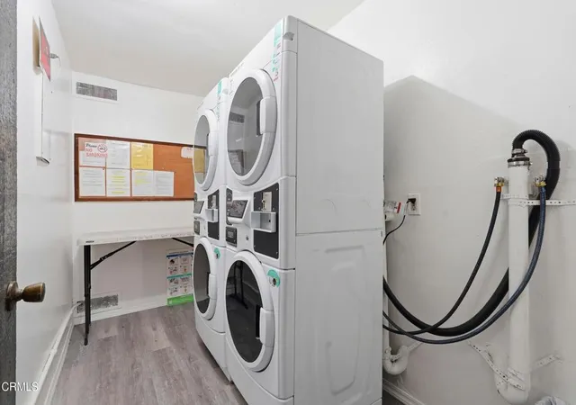 13th image of 408 Burchett St #3, Glendale, CA 91203 | MLS# P1-27335