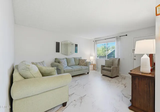 3rd image of 408 Burchett St #3, Glendale, CA 91203 | MLS# P1-27335