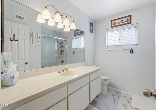 image of 408 Burchett St, Glendale, CA 91203