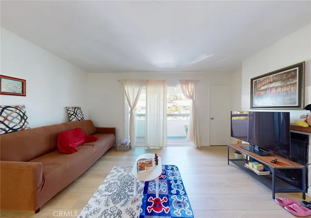 3rd image of 2835 S Fairview #H, Santa Ana, CA 92704 | MLS# OC26115346