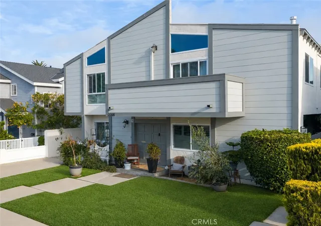 Homes for sale in Redondo Beach, CA | 2308 Curtis #4, Redondo Beach, CA 90278 | MLS# DW26115559