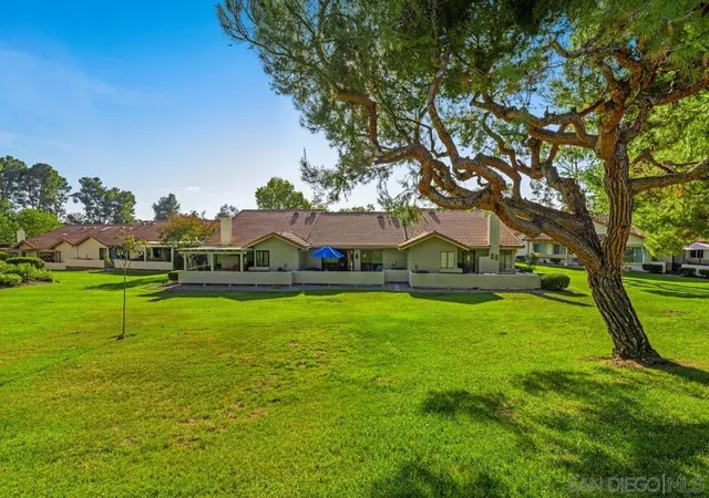 Homes for sale in San Diego, CA | 17811 Corte Huasco, San Diego, CA 92128 | Houzeo