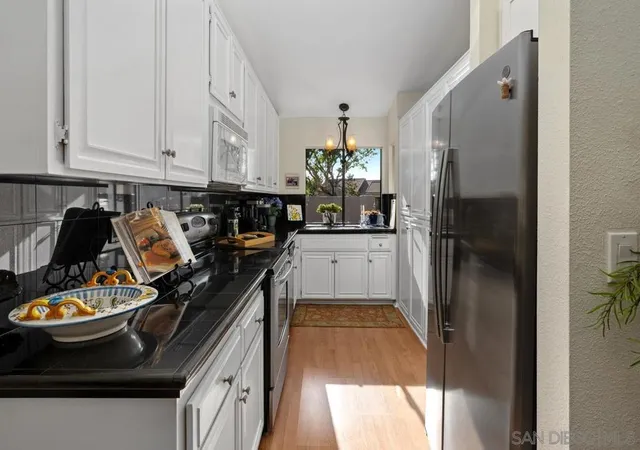 5th image of 17811 Corte Huasco, San Diego, CA 92128