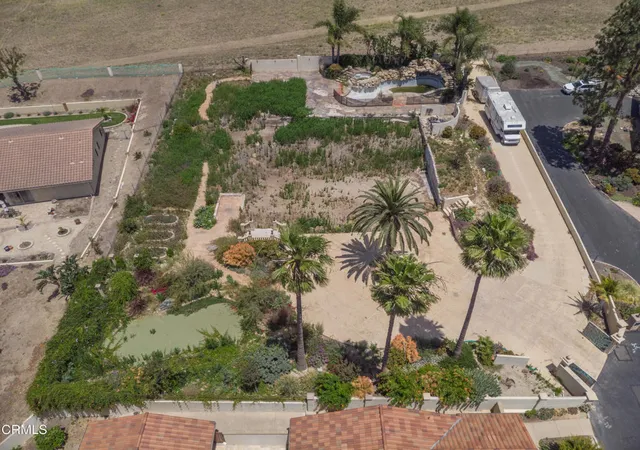 27th image of 833 W Highland Dr, Camarillo, CA 93010 | MLS# V1-36645