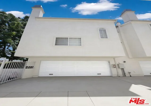 Homes for sale in Gardena, CA | 14711 S Berendo Ave #16, Gardena, CA 90247 | MLS# 26839727