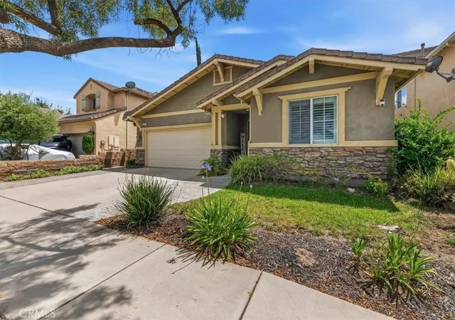 Photo 3 of Single family home for sale at 25227 Coral Cyn Rd, Corona, CA 92883 | MLS# SW26115565 | Listing updated on 2026-09-17