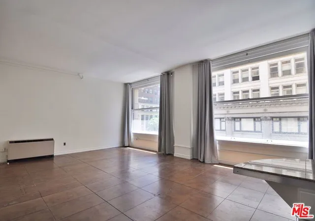 2nd image of 215 W 7th St #307, Los Angeles, CA 90014 | MLS# 26839225