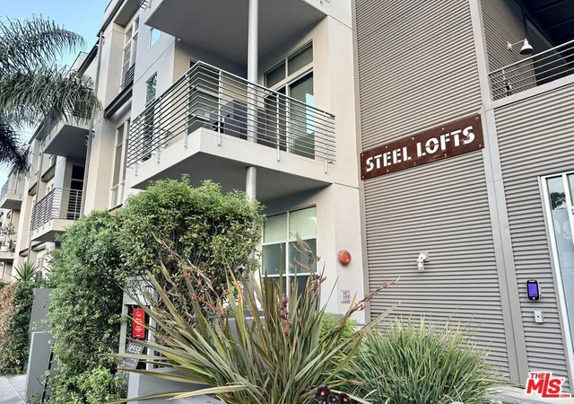 Homes for sale in Marina Del Rey, CA | 13320 Beach Ave #103, Marina Del Rey, CA 90292 | MLS# 26839701