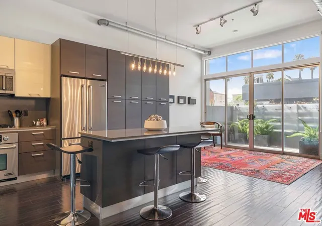 Homes for sale in Marina Del Rey, CA | 13320 Beach Ave #103, Marina Del Rey, CA 90292 | MLS# 26839701