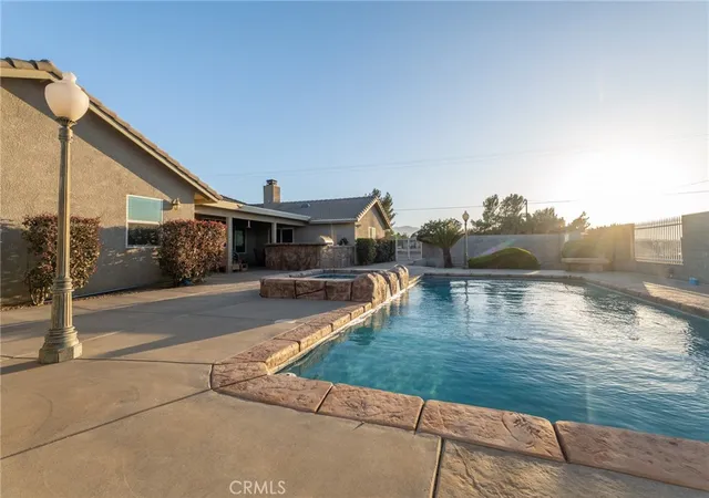 Homes for sale in Oak Hills, CA | 11526 Prairie, Oak Hills, CA 92344 | MLS# HD26115706