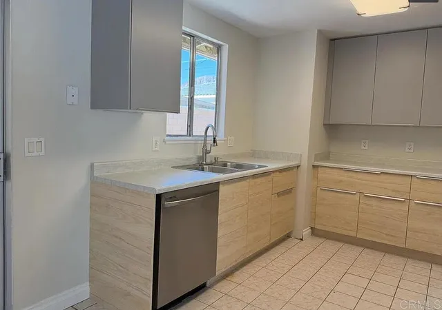 Photo 3 of Sale Pending at 52121 Avenida Velasco, La Quinta, CA 92253 | MLS# PTP2604078 | Listing updated on 2026-07-13