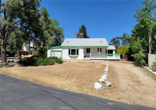 3rd image of 1004 Coldwater, Frazier Park, CA 93225 | MLS# SR26114973
