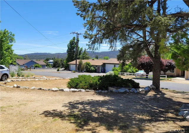 4th image of 1004 Coldwater, Frazier Park, CA 93225 | MLS# SR26114973